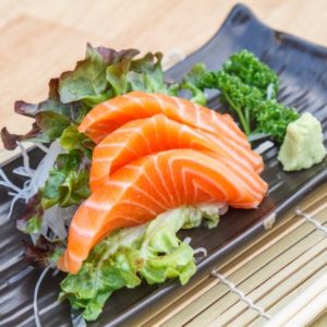 sashimis-saumon-restaurant-japonais-saint-brieuc-commander-sur-place-a-emporter