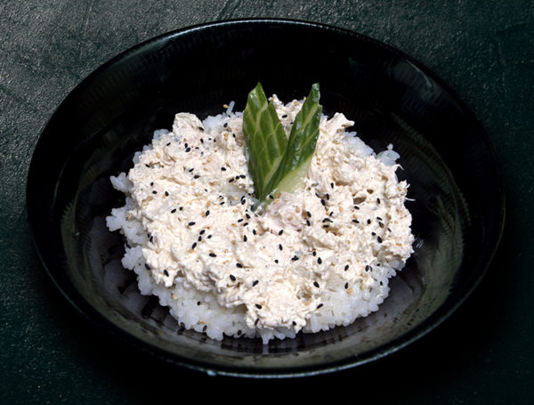 accompagnement-riz-vinaigre-poulet-mayonnaise-restaurant-japonais-saint-brieuc-commander-sur-place-a-emporter